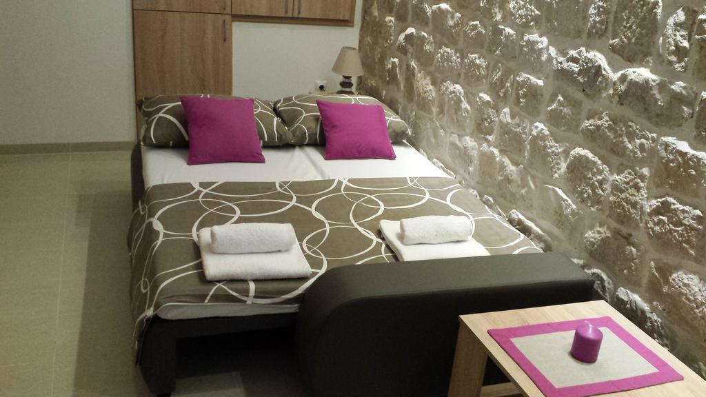 Studio Apartment Legcevic Kaštela Pokoj fotografie