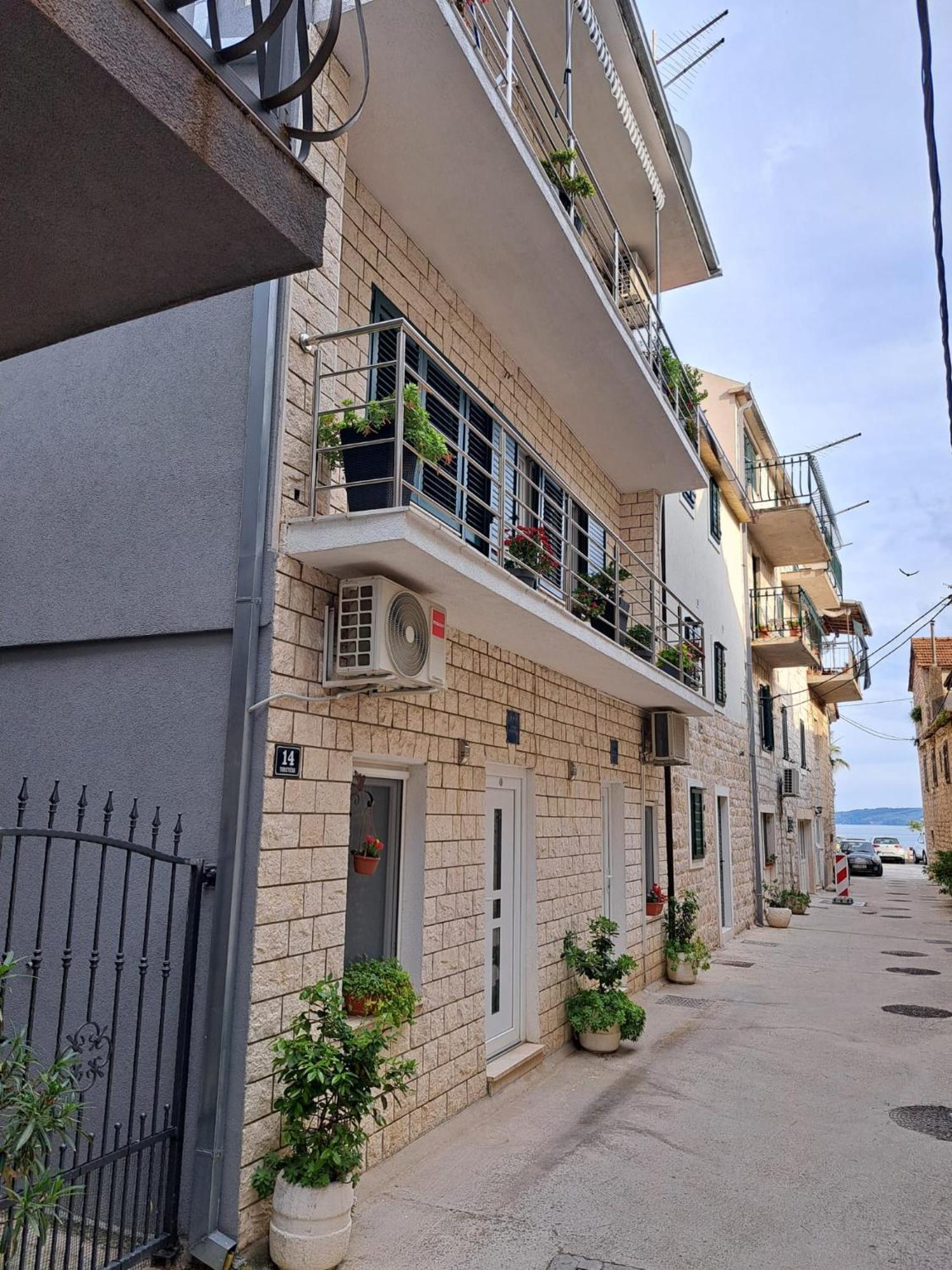 Studio Apartment Legcevic Kaštela Exteriér fotografie