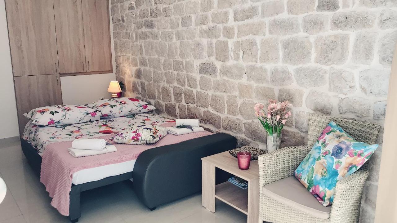 Studio Apartment Legcevic Kaštela Exteriér fotografie